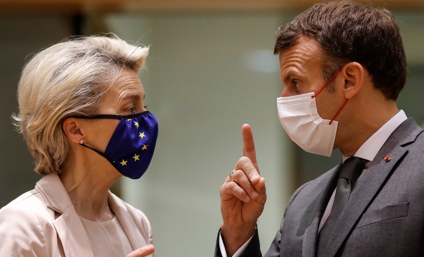 Predsednica EK Ursula fon der Lajen i francuski predsednik Emanuel Makron na samitu EU u Briselu