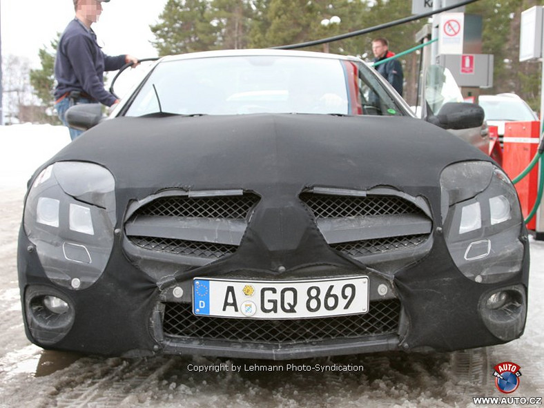 Zdjęcia szpiegowskie: Mercedes-Benz SL bardziej w stylu CLS