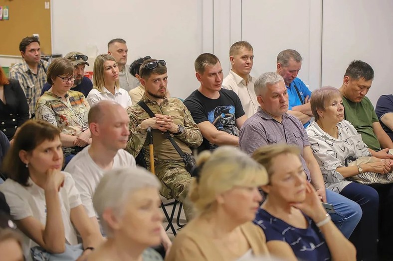 Publiczność podczas spotkania z Tulenkowem w Wierchniej Pyszmie