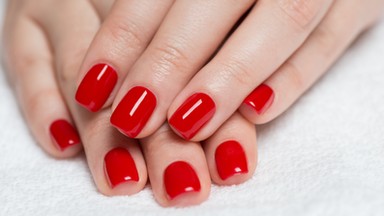 Manicure hybrydowy - skuteczny sposób na piękne dłonie