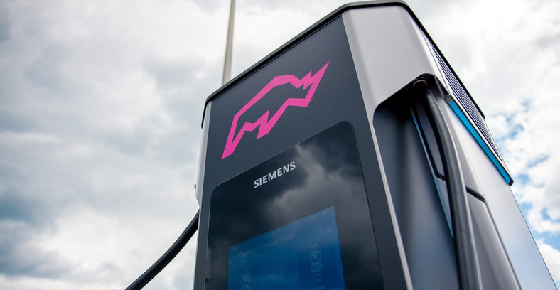 Siemens Sicharge D - ultraszybka ładowarka dla aut elektrycznych