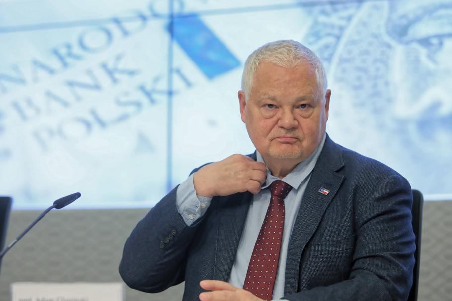 Adam Glapiński, prezes NBP, uważa, że dla Polski najlepsza jest stabilność stóp procentowych. Na razie