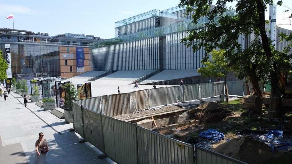 Budowa pomnika Lecha Kaczyńskiego na Placu Teatralnym w Lublinie