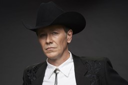 Szybka akcja i humor. "Orphan Black, sezon 1" na DVD