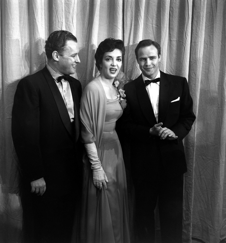 Rod Steiger, Katy Jurado i Marlon Brando w 1955 r.