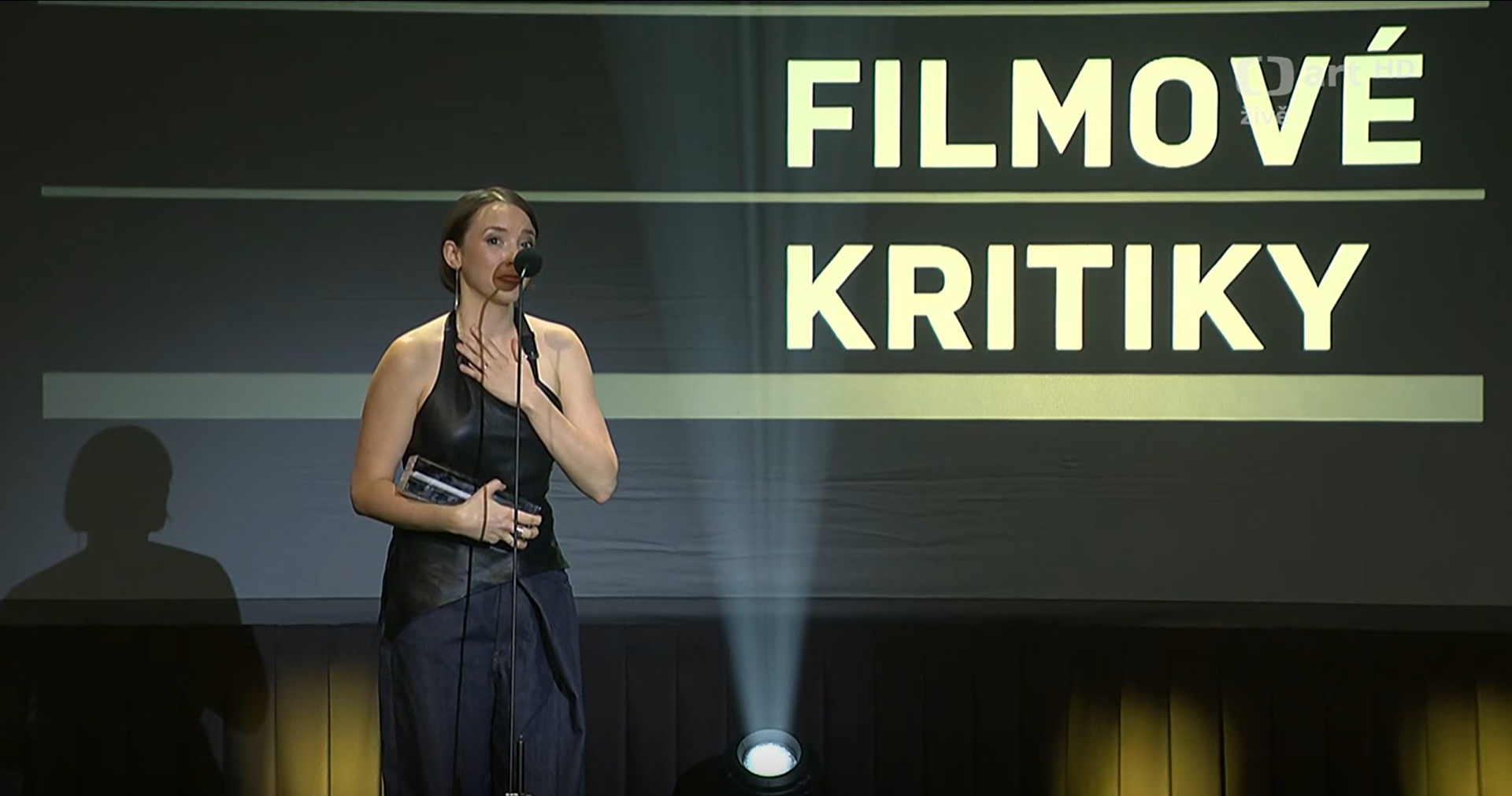 Slovenská režisérka Tereza Nvotová získala cenu Českej filmovej kritiky za film Otec. 