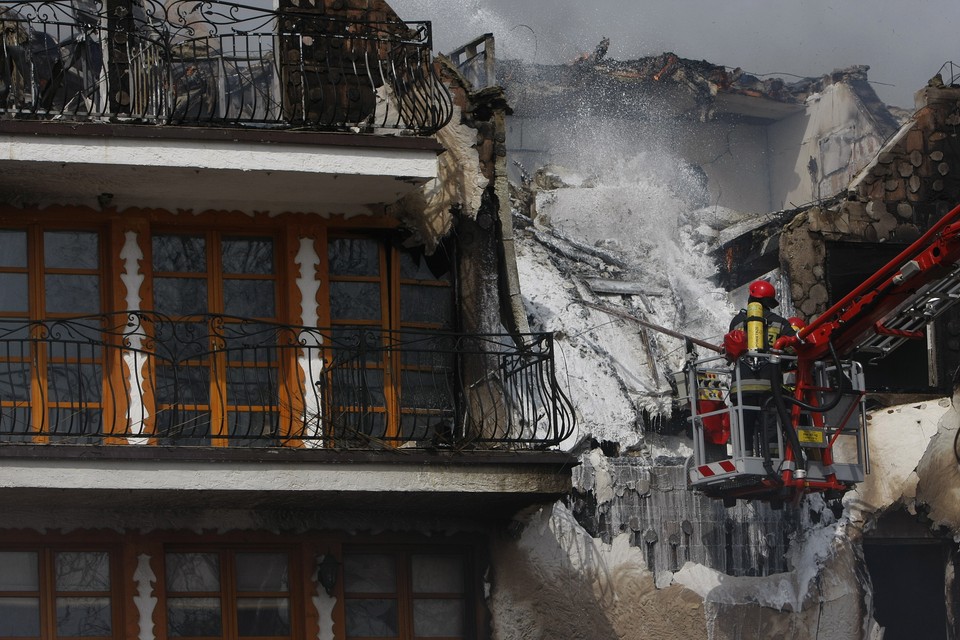 BIAŁOWIEŻA SPŁONĄŁ HOTEL DWÓR SOPLICOWO