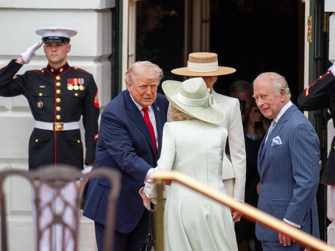 Donald Tramp i Melanija Tramp sa Kamilom i Čarlsom III