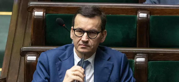 Premier Morawiecki przedłuża stopnie alarmowe w Polsce. Wyjaśniamy, o co chodzi