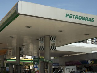 Petrobras zebrał rekordowe 70 mld dolarów z emisji nowych akcji