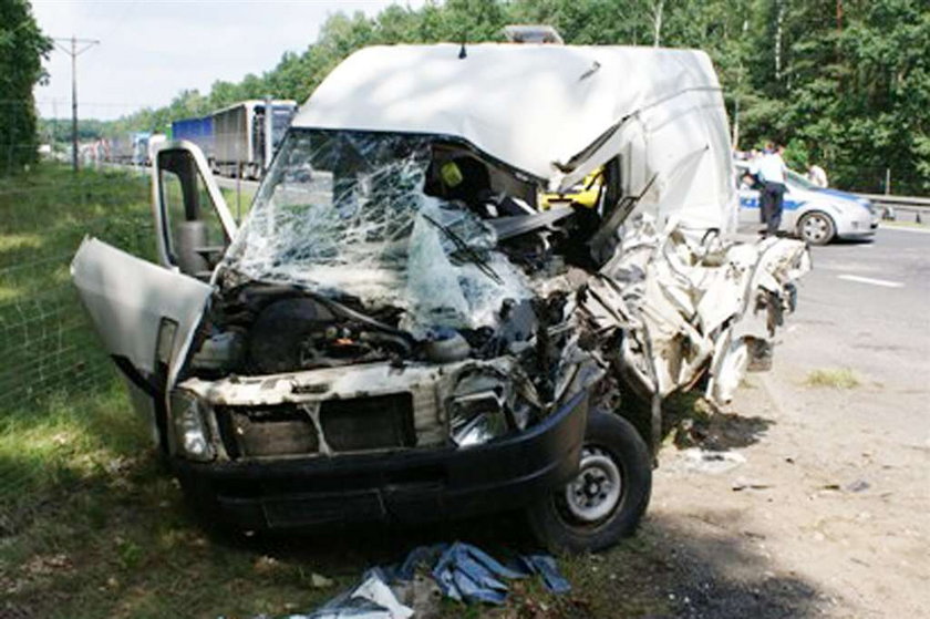 Wypadek busa pod Tomaszowem