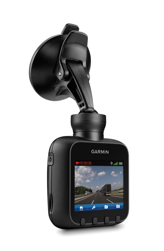 Garmin Dash Cam 20 to kamera z własnym niewielkim ekranem o przekątnej 2,3 cala.