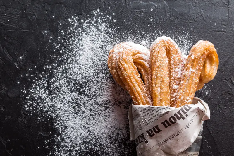 Churros: chrupiące na zewnątrz i miękkie w środku/ Pexels, fot. Pixabay 