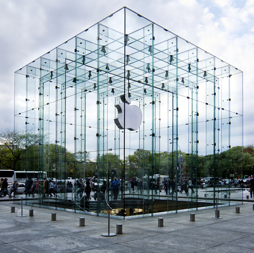 Flagowy Apple Store w Nowym Jorku
