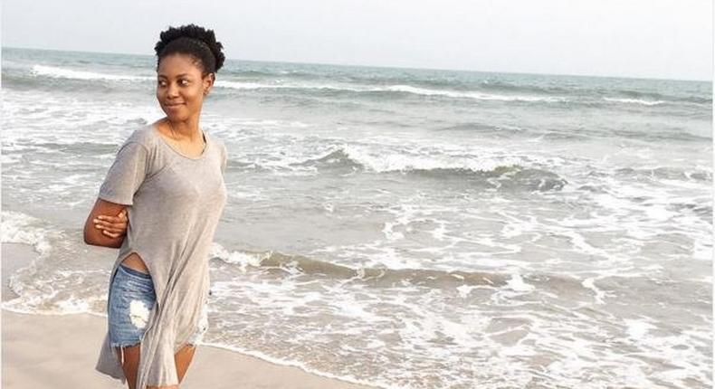 Yvonne Nelson at the beach