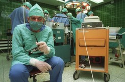 Religa rewolucjonista. 'Wariat ze skalpelem'. Ratował pacjentów nawet świńskim sercem