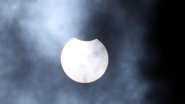 Częściowe zaćmienie Słońca widziane z Zakopanego