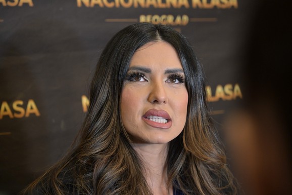 "DECA NISU MOGLA DA MI KAŽU ŠTA IM RADI DADILJA" Tanja Savić