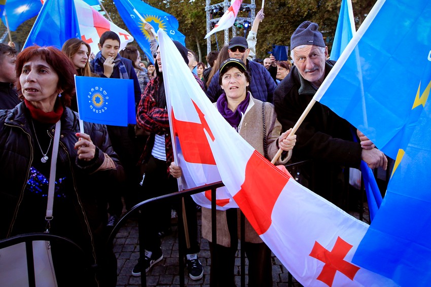 Pristalice Gruzijskog sna na protestu u Tbilisiju 23. oktobra