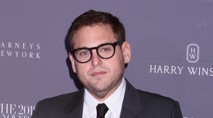 Jonah Hill nem tud megbírkózni a súlyával / Fotó: Northfoto