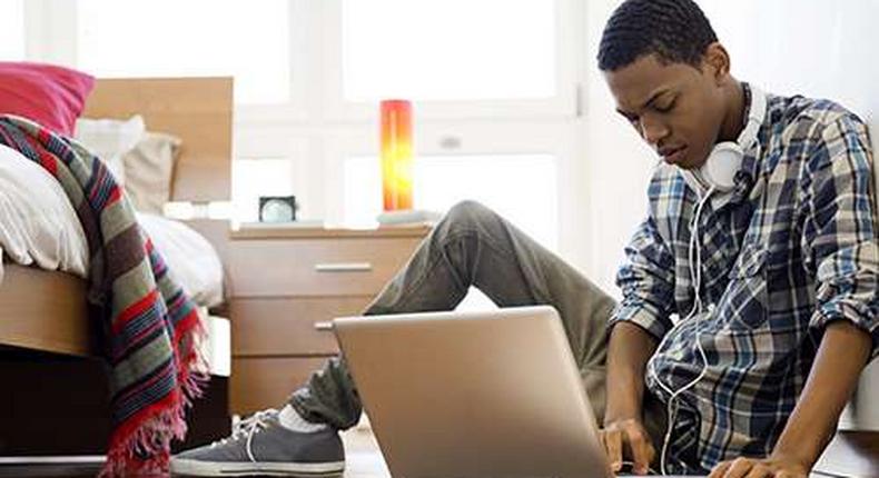 5 ways to make money online as a student. [withinnigeria]