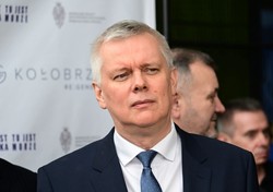 Siemoniak apeluje do Nawrockiego. Chodzi o ABW