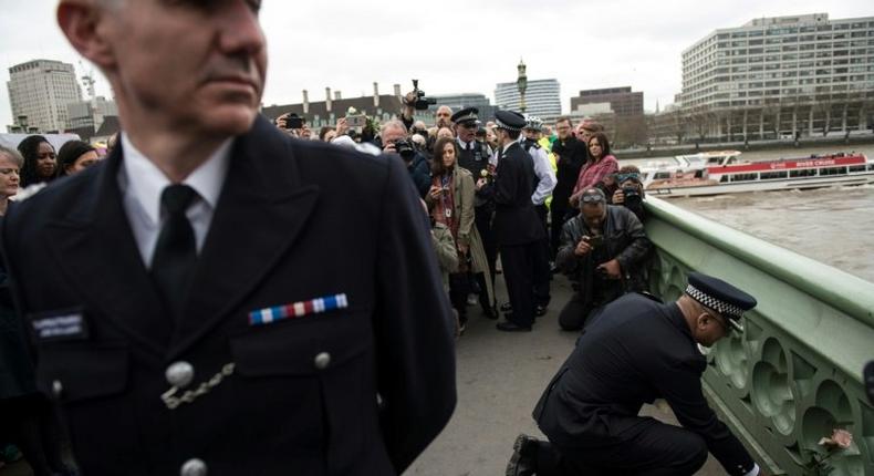 Hundreds of people paid tribute to the four people killed in an attack outside the British parliament in London a week ago