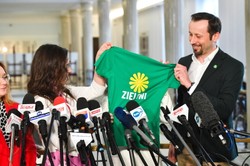 Klaudia Jachira gra w Zielonych. "Symbolicznie w Dzień Kobiet"