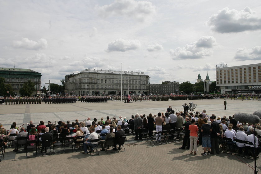 Na Pl. Piłsudskiego Andrzej Duda przejmie władzę nad armią