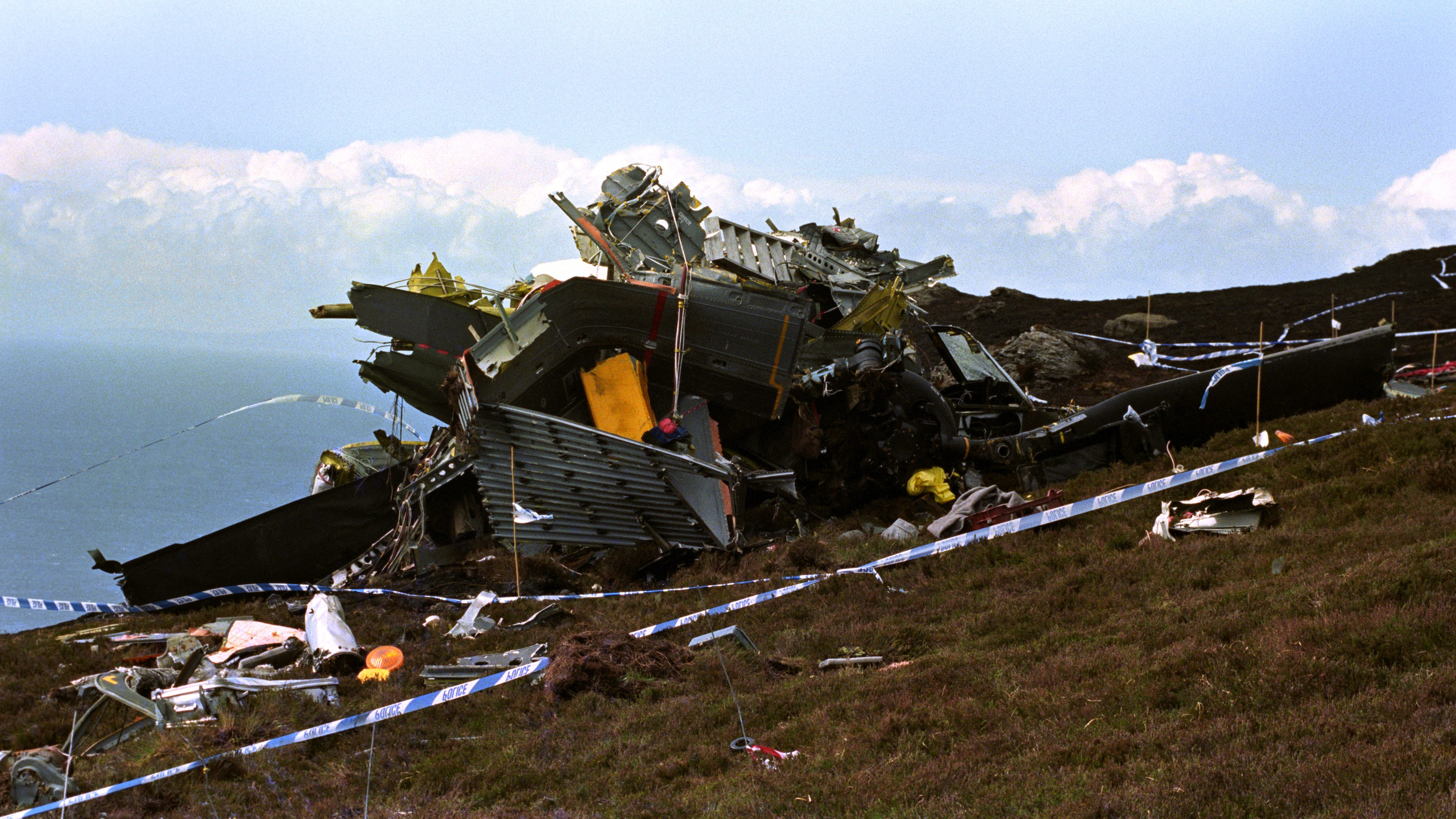 RAF Chinook families demand inquiry after MoD seals files