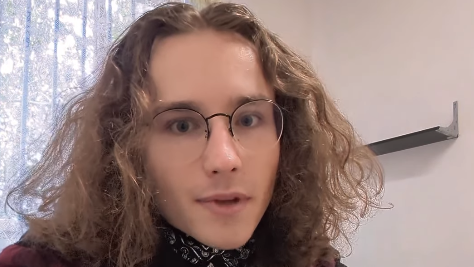 Mladík sa po nástupe na vysokú školu obrátil na svojich sledovateľov s prosbou.