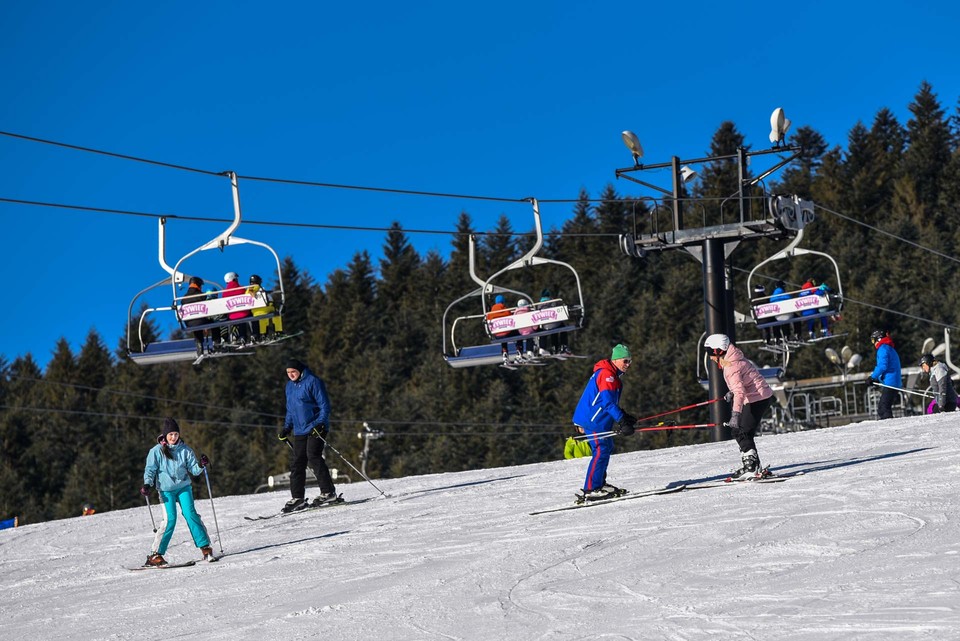 Pierwszy dzień ferii zimowych 2022. Stoki w Białce Tatrzańskiej i Zakopanem