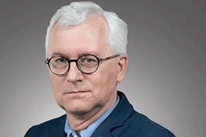 prof. dr hab. n. med. Paweł Śliwiński - specjalista chorób płuc, prezes Zarządu Głównego Polskiego Towarzystwa Chorób Płuc, Kierownik II Kliniki Chorób Płuc, Instytut Gruźlicy i Chorób Płuc