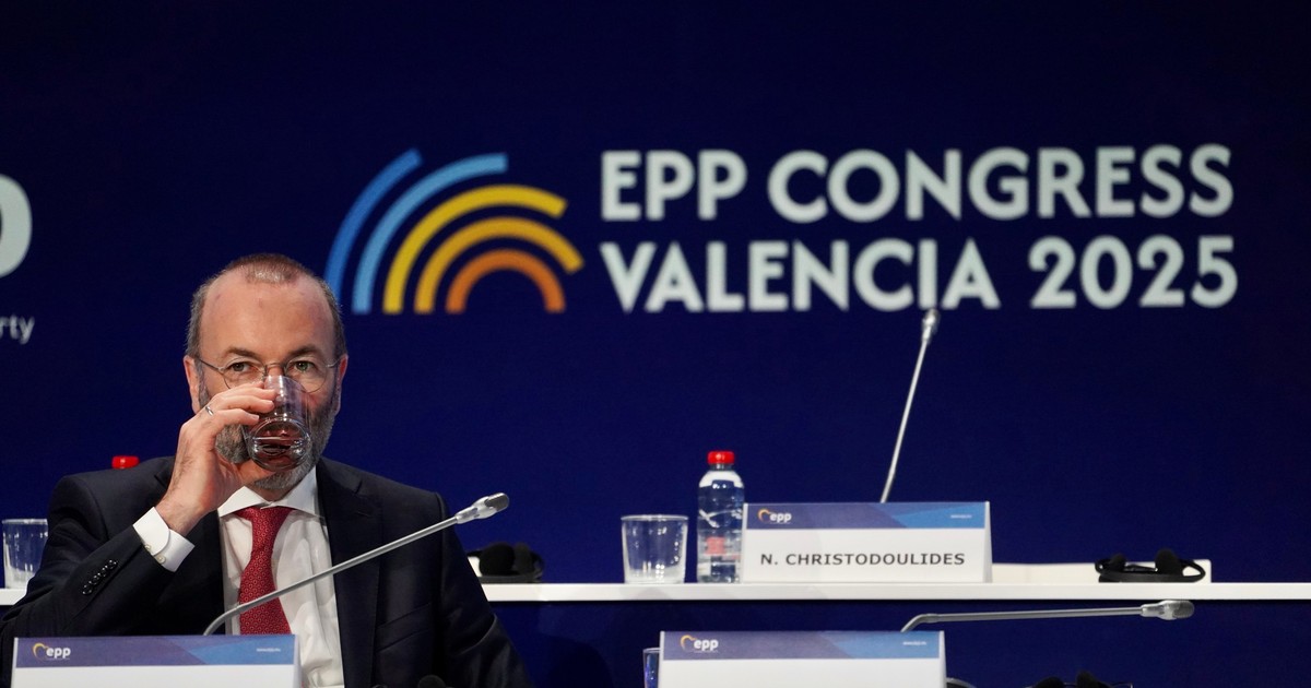Manfred Weber szerint Magyar Péter lesz Magyarország új arca, Orbán Viktor pedig nyugdíjba megy jövő tavasszal