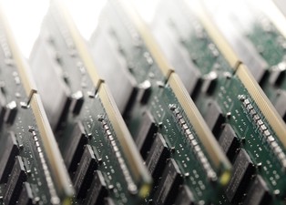 Chiński plan samowystarczalności technologicznej. Państwo Środka gromadzi zapasy mikroprocesorów