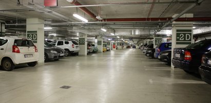 Miasto ostrzega: 1000 zł plus laweta za złamanie regulaminu parkingu NFM