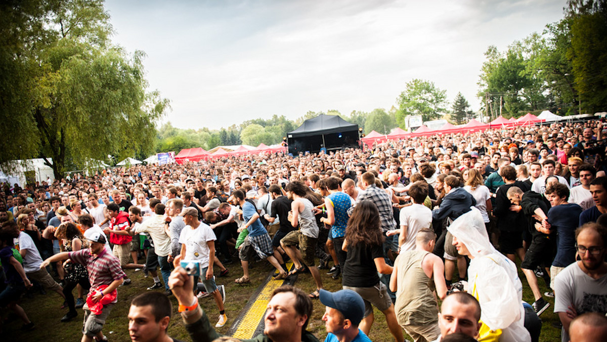 "Ain't So Simple", utwór pochodzący z nowego albumu Protomartyr, punkowej załogi z Detroit,  jest oficjalnym hymnem tegorocznej edycji OFF Festivalu Katowice. Impreza odbędzie się w dniach 1-3 sierpnia w Katowicach.