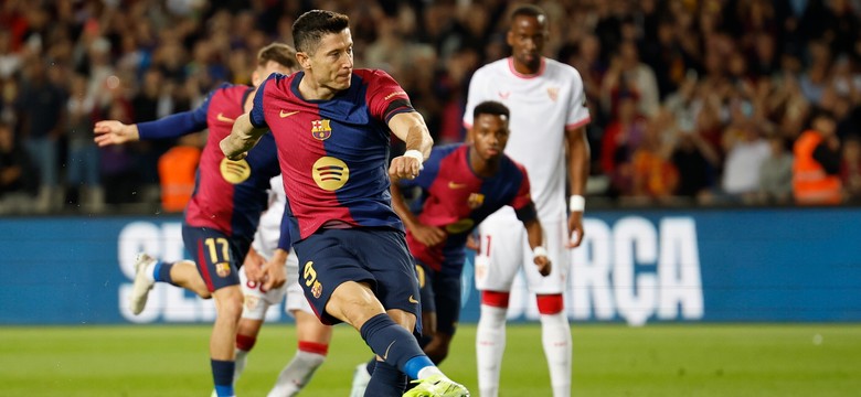 Lewandowski show. Szczęsny oglądał to z ławki rezerwowych Barcelony