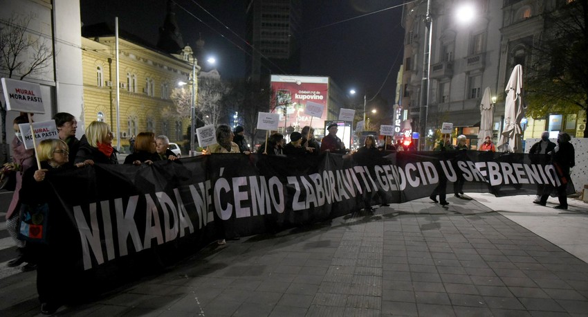 protest mural Ratka Mladića