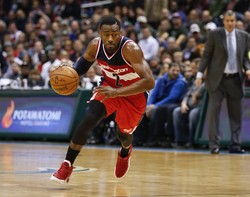 Liga NBA: John Wall przeszedł artroskopię obydwu kolan