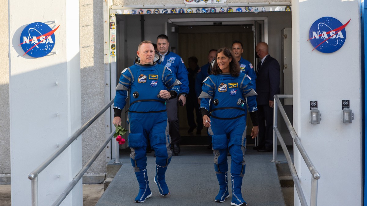 Egy hétre indultak az űrbe, de már közel két hónapja nem tértek vissza a NASA űrhajósai