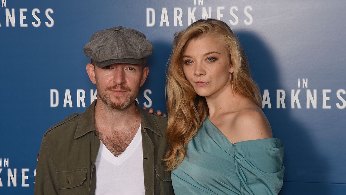 Natalie Dormer, która zasłynęła śmiałymi rolami Anny Boleyn w "Dynastii Tudorów" oraz postacią Margaery Tyrell w "Grze o tron", odpowiedziała na chłodne przyjęcie swojego najnowszego filmu "In Darkness". Produkcji zarzucono bezpodstawne epatowanie golizną. Zdaniem Dormer, w thrillerze takie sceny są absolutnie konieczne.