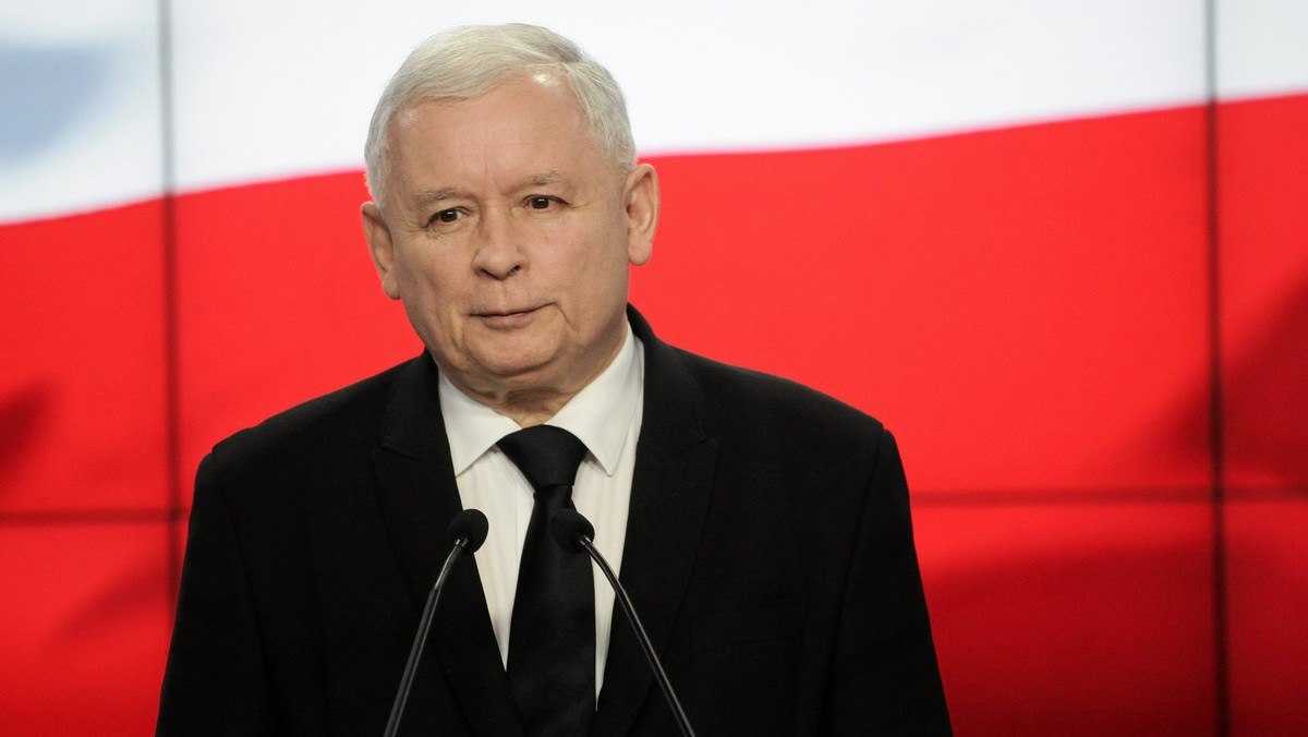 W najbliższą niedzielę Jarosław Kaczyński odsłoni w Sosnowcu tablicę upamiętniająca ofiary tragedii smoleńskiej. Tablica zawiśnie na ścianie katedry Wniebowzięcia Najświętszej Maryi Panny.