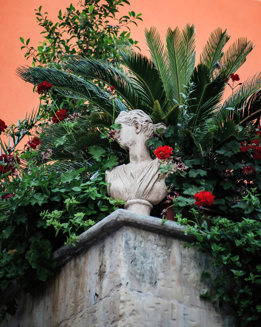 ZEITREISE Lecce ist gespickt mit Überbleibseln aus längst vergangenen Zeiten. 