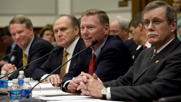 Szefowie Wielkiej Trójki podczas rozmów w Kongresie USA. Fot. Bloomberg