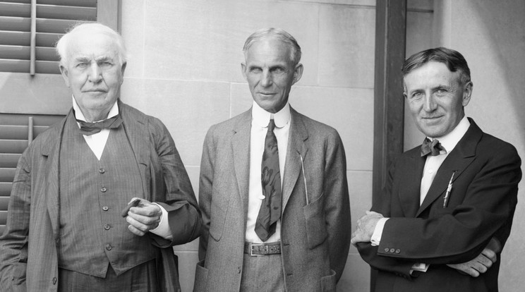 A képen balról jobbra: Thomas A. Edison, Henry Ford és Harvey Firestone, koruk kulcsemberei az energia és a közlekedés területén / Fotó: Getty Images