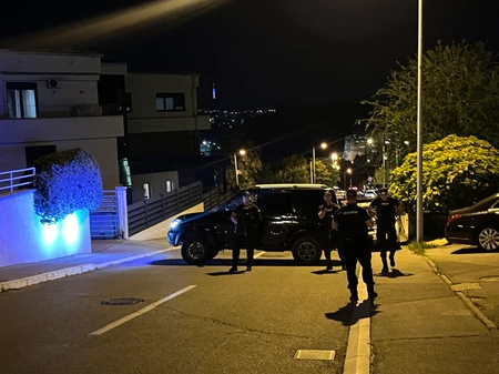 Policija na mestu gde je prijavljena pucnjava