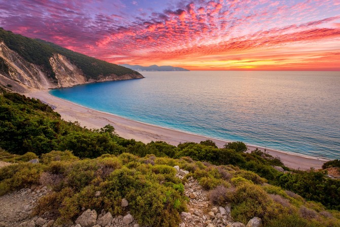 Zalazak nad plažom Mirtos, jednom od najlepših na Mediteranu