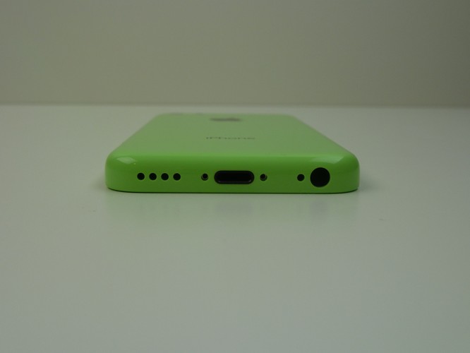iPhone 5C (fot.  sonnydickson.com)