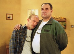 Sentymentalny QUIZ z polskich seriali lat 90. Ile z tych kultowych produkcji pamiętasz?